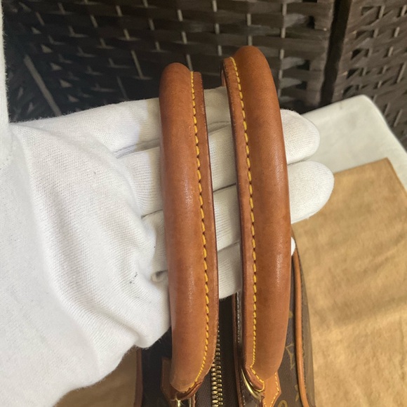 Louis Vuitton LV Monogram Ellipse PM - Picture 9 of 16